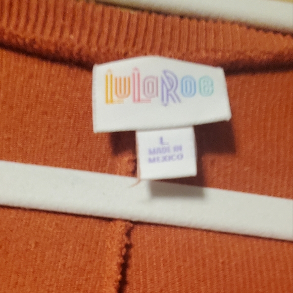 LularoE Ladies ribbed Top - Picture 2 of 2